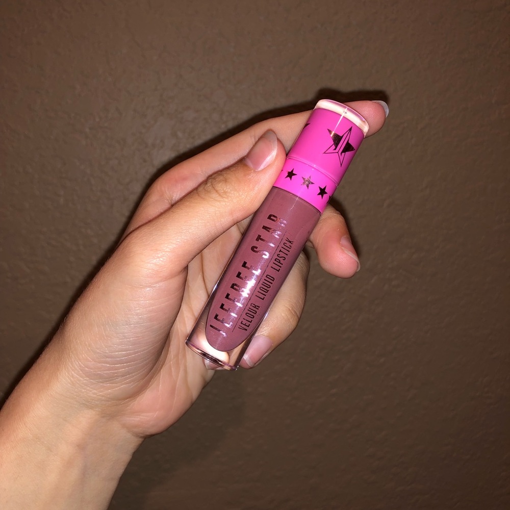 Jeffree Star liquid lipstick “Androgyny”